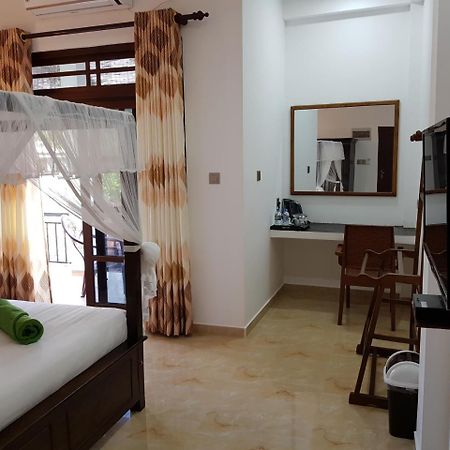 My Whales Guest House Banduramulla Esterno foto