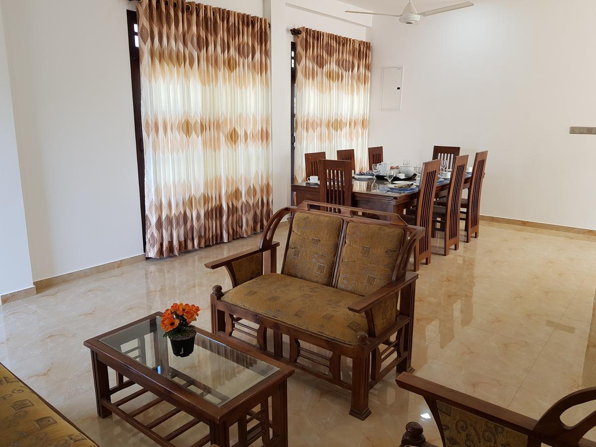 My Whales Guest House Banduramulla Esterno foto