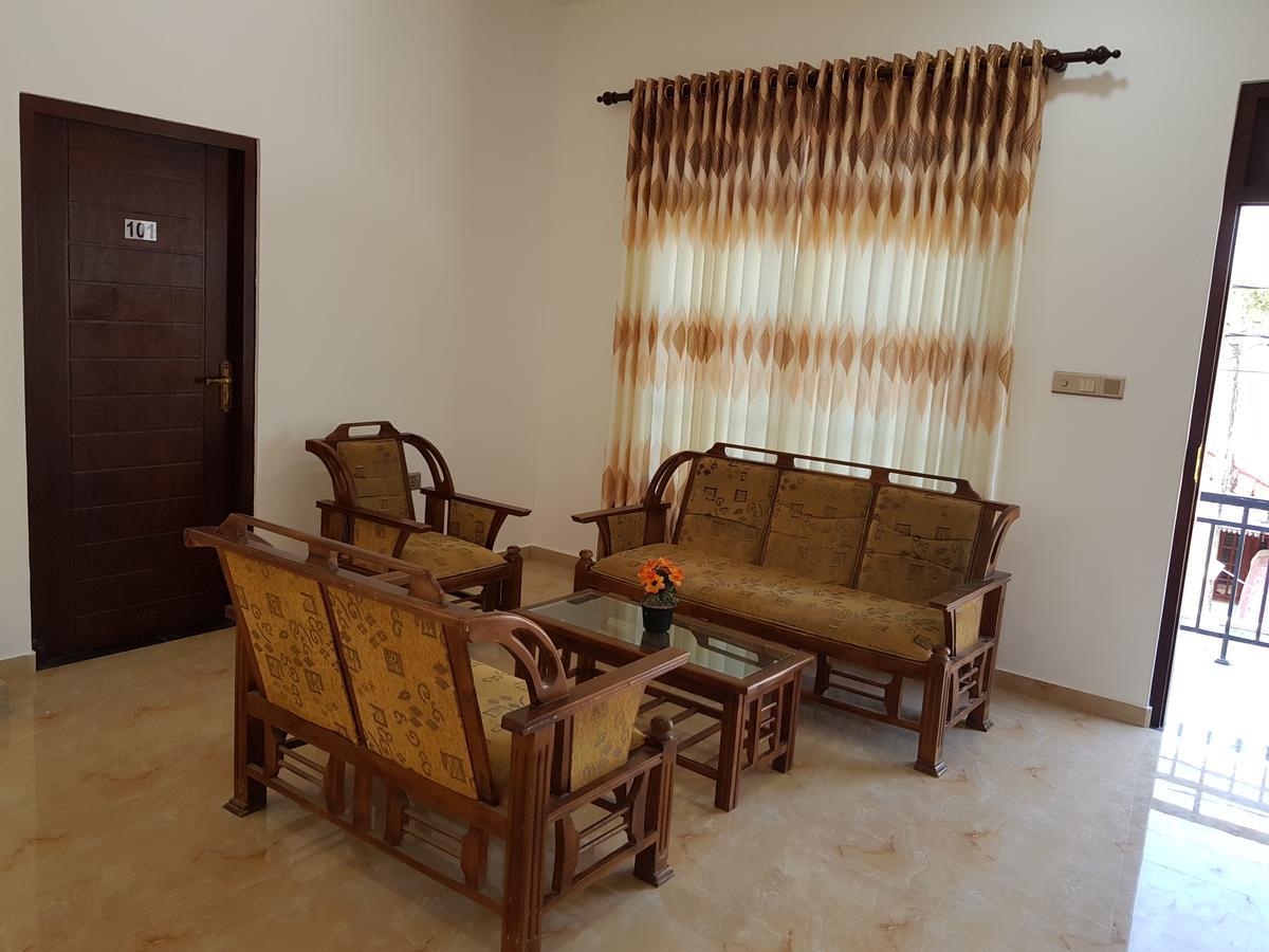 My Whales Guest House Banduramulla Esterno foto