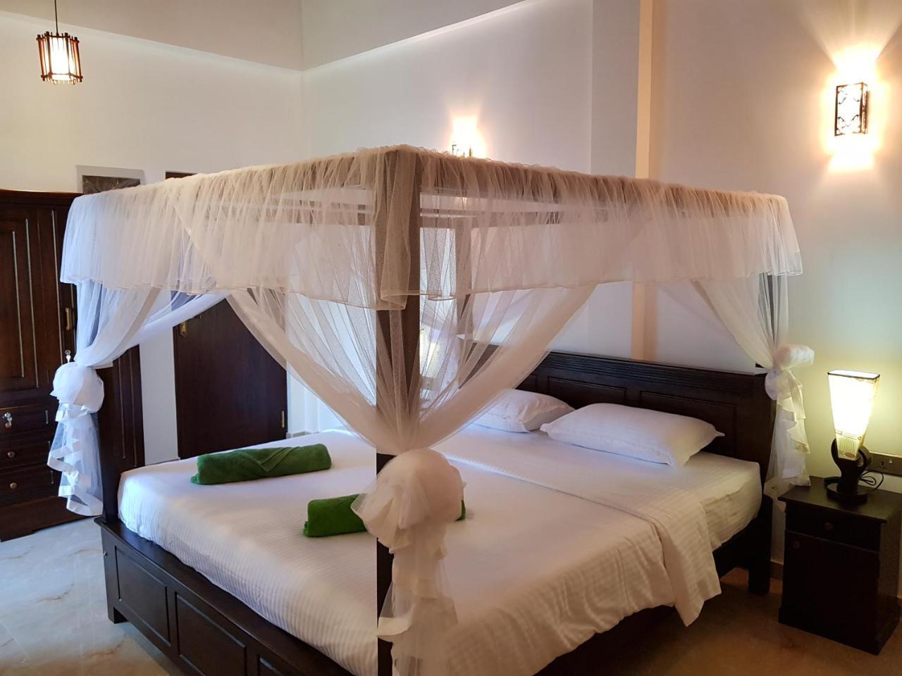 My Whales Guest House Banduramulla Esterno foto