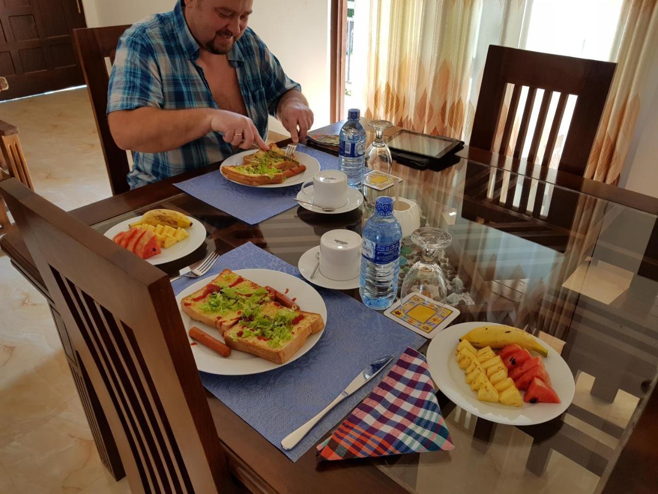 My Whales Guest House Banduramulla Esterno foto